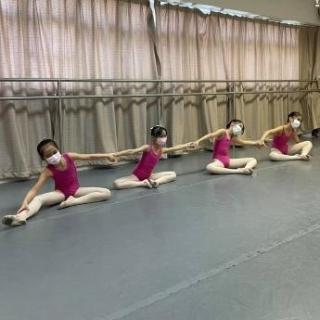 Glamor ballet school easter camps 2023 for children